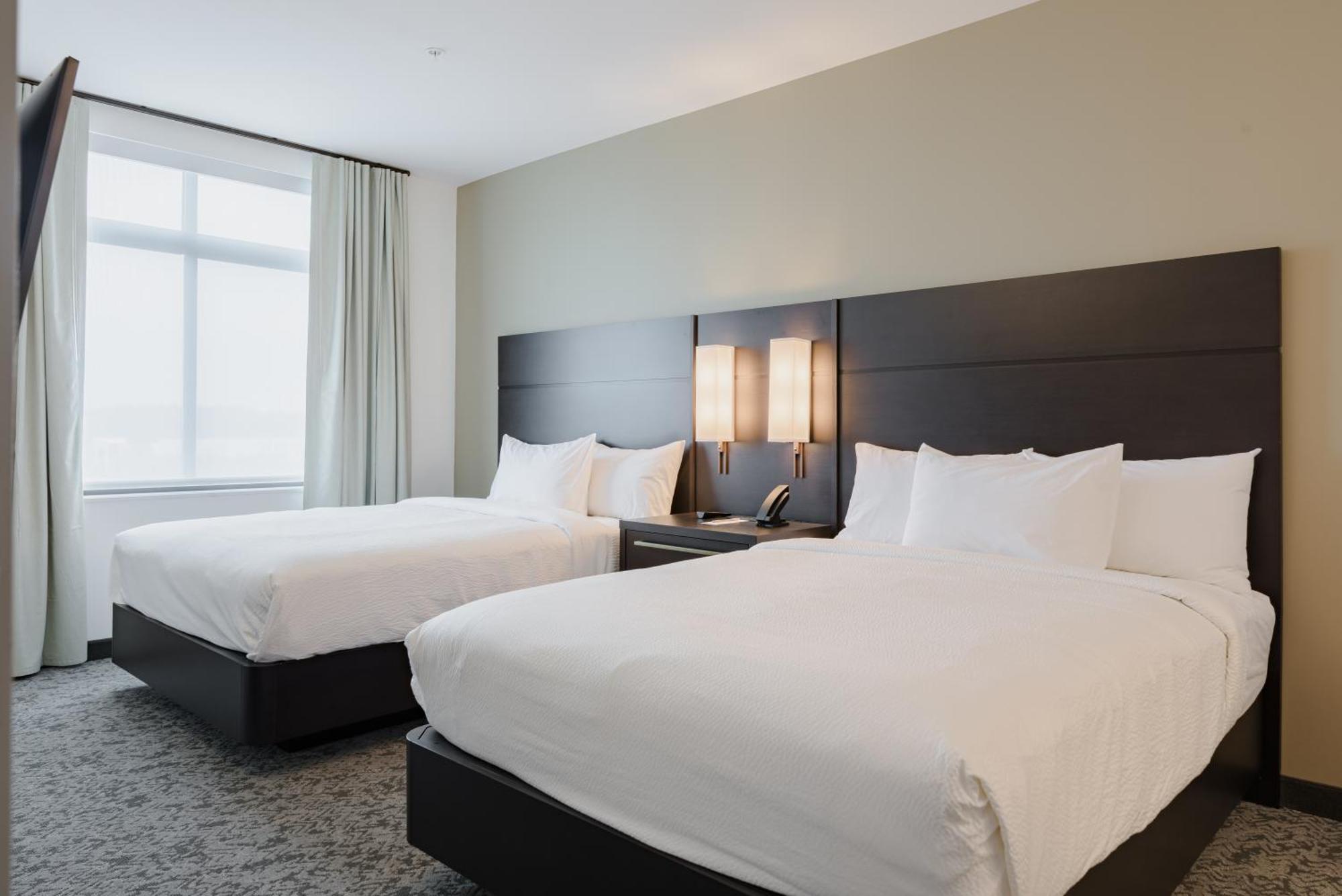 Hotel By Marriott Metro Center *