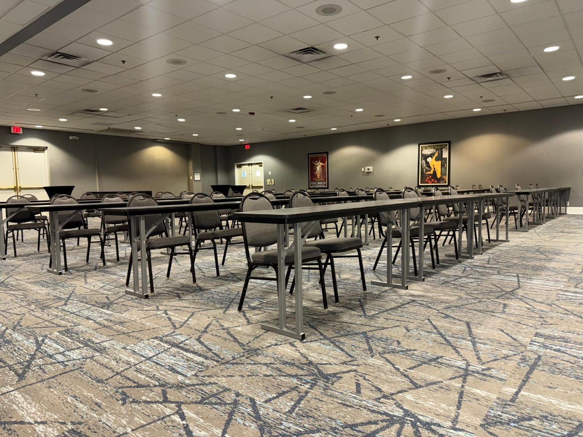 Holiday Express Nashville-downtown - Broadway By Ihg