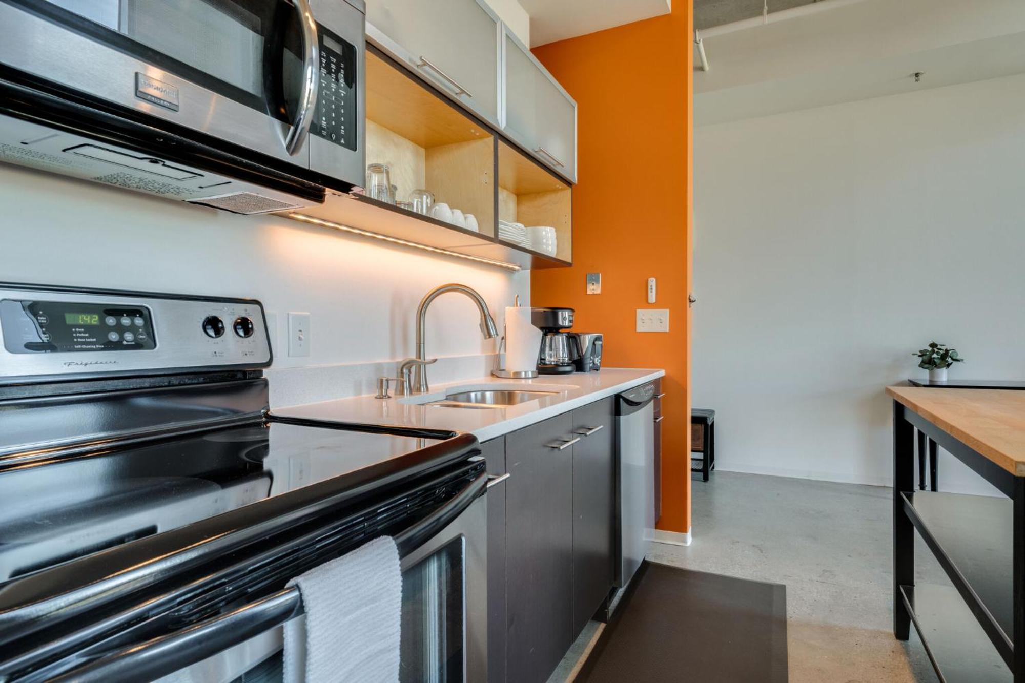 5m403- Traveler's Haven 1bd 1-5b 2 Story East Holiday home *