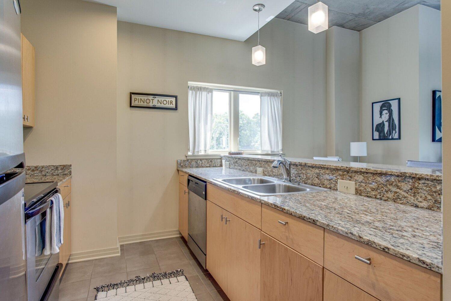 Vandy 18th St- Across From Vanderbilt - Furnished 1br Holiday home Nashville