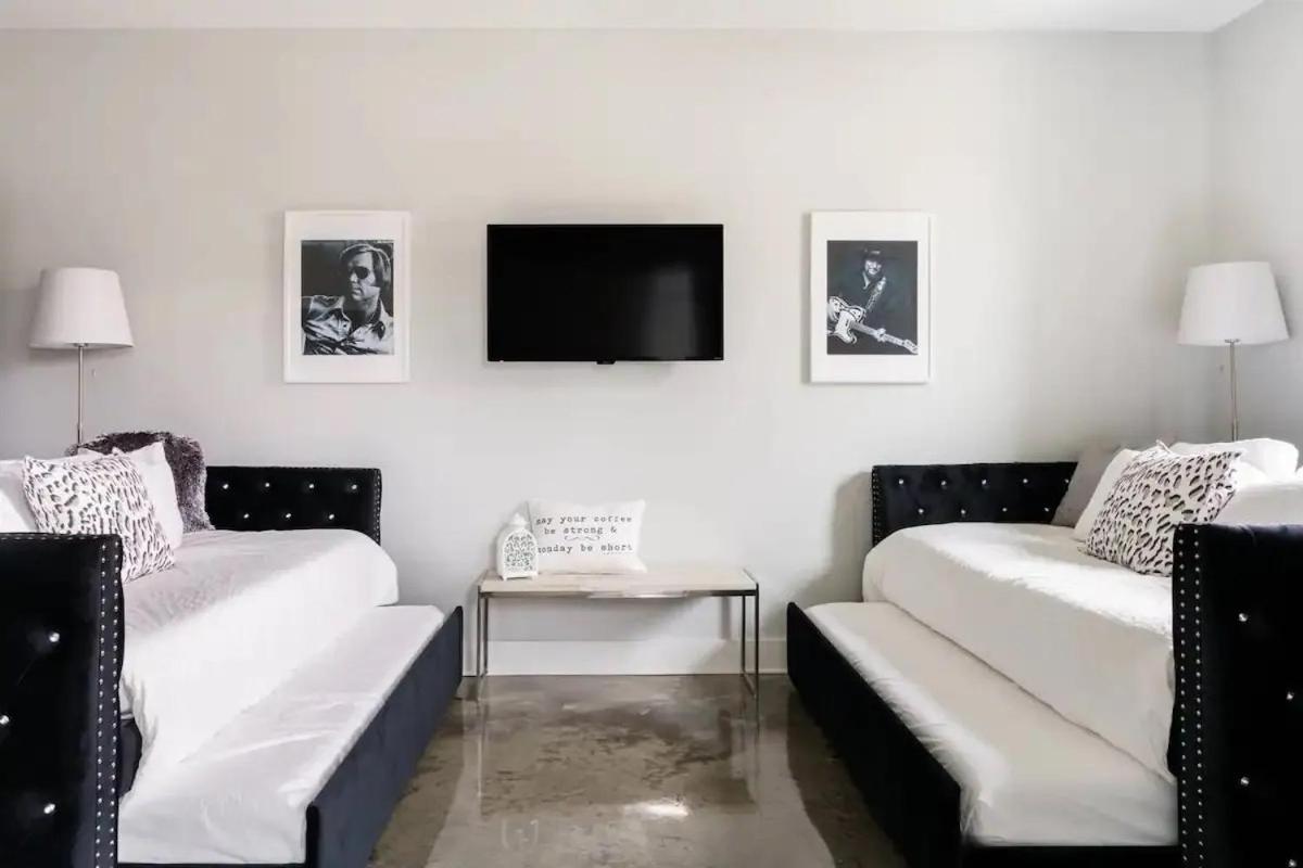 1035 Fairwin Ave Apartment *