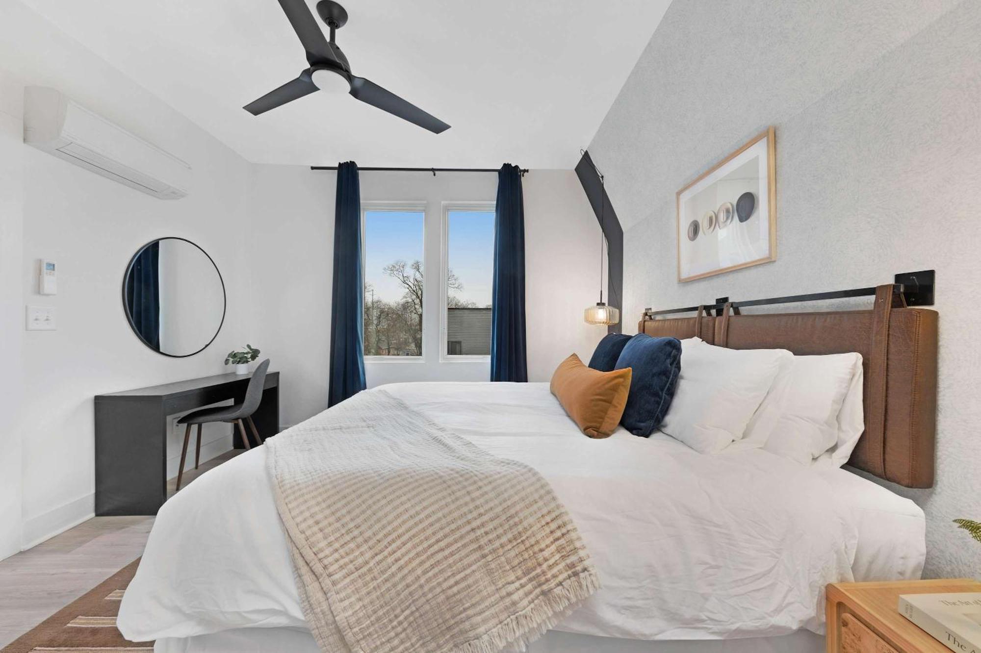 The Trillium & The Iris - 2 Homes 6 Bedrooms