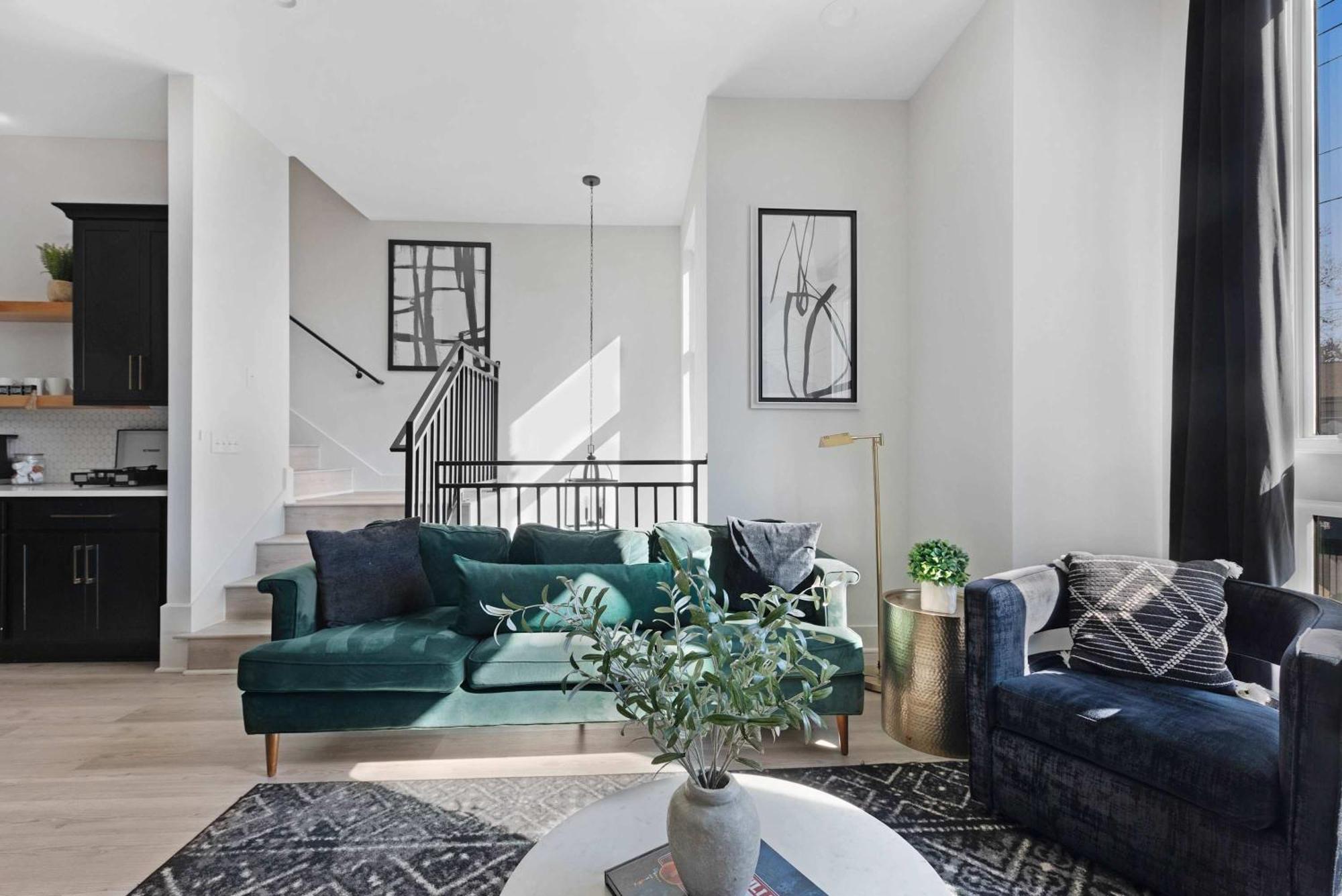 The Azalea & The Sunflower - Two Four Bedroom Homes Holiday home Nashville
