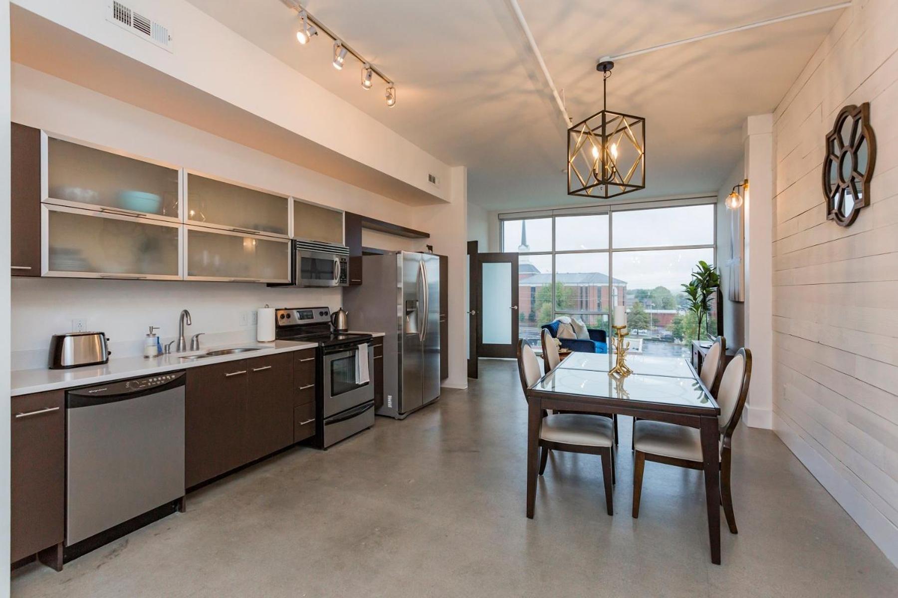 5m412- Sophisticated 1br *