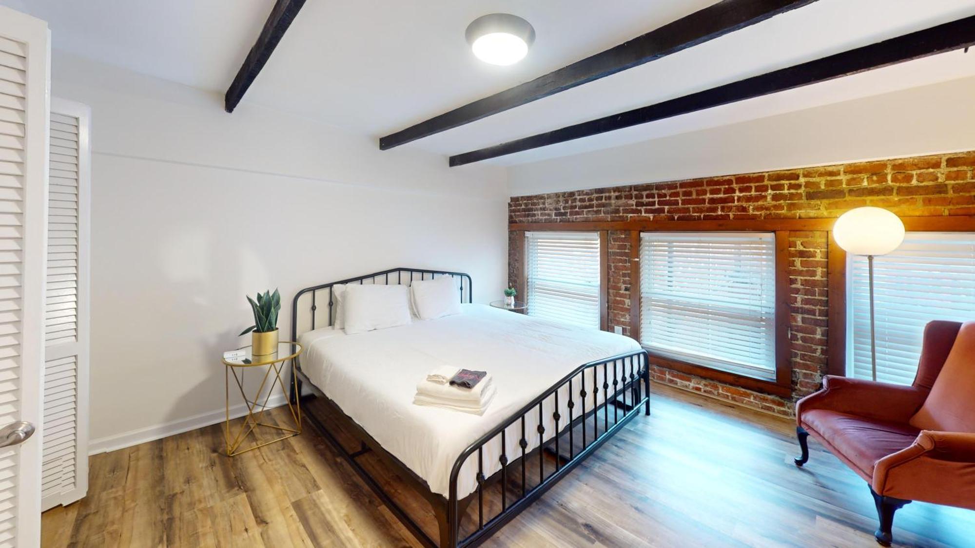 Aparthotel The Lofts At 107 *