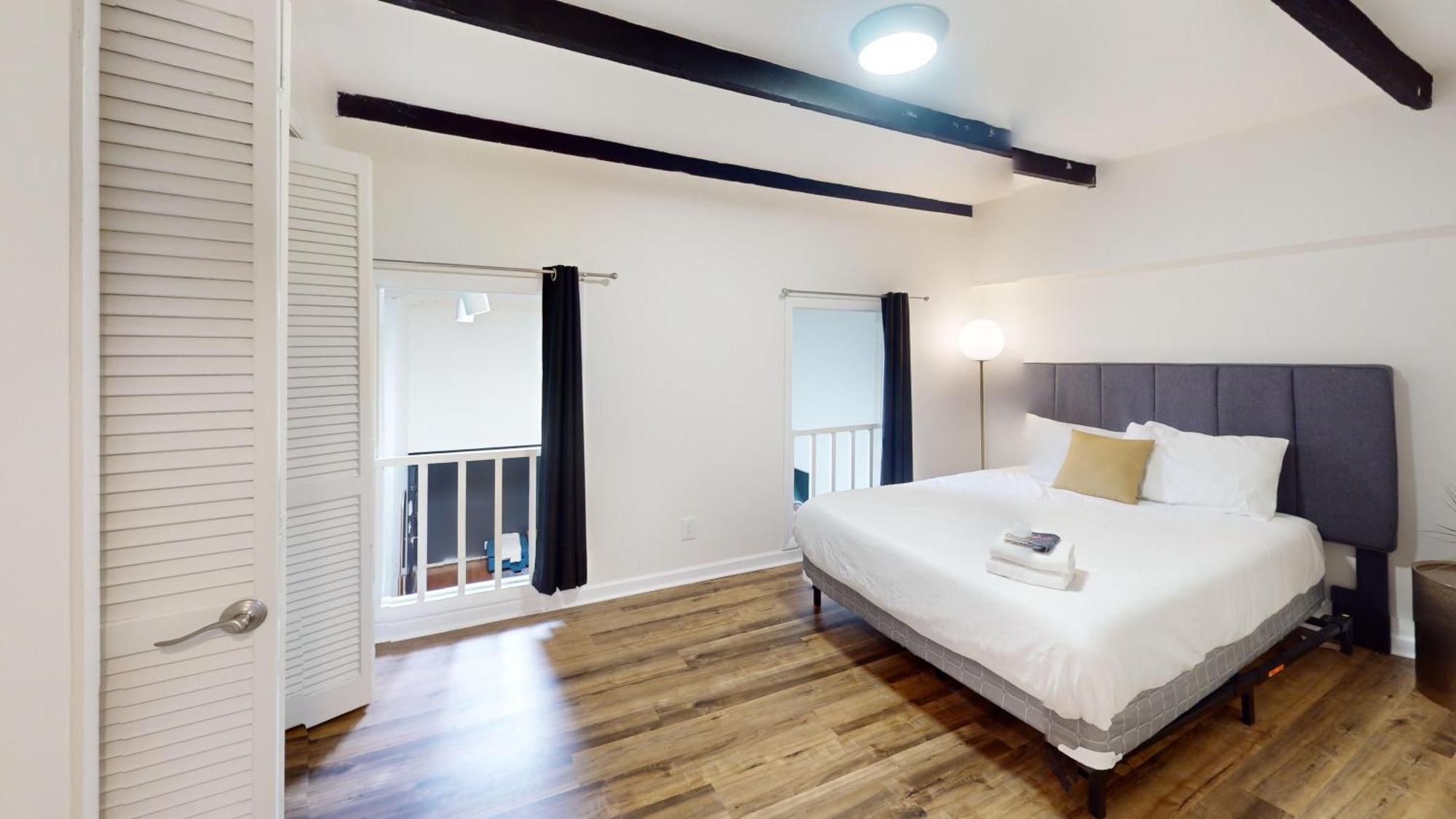 The Lofts At 107 Aparthotel *
