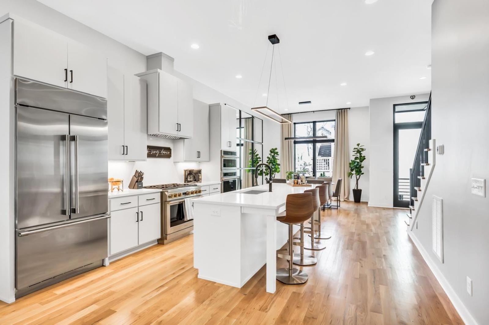 C On Music Row, 4 Min Broadway Holiday home *