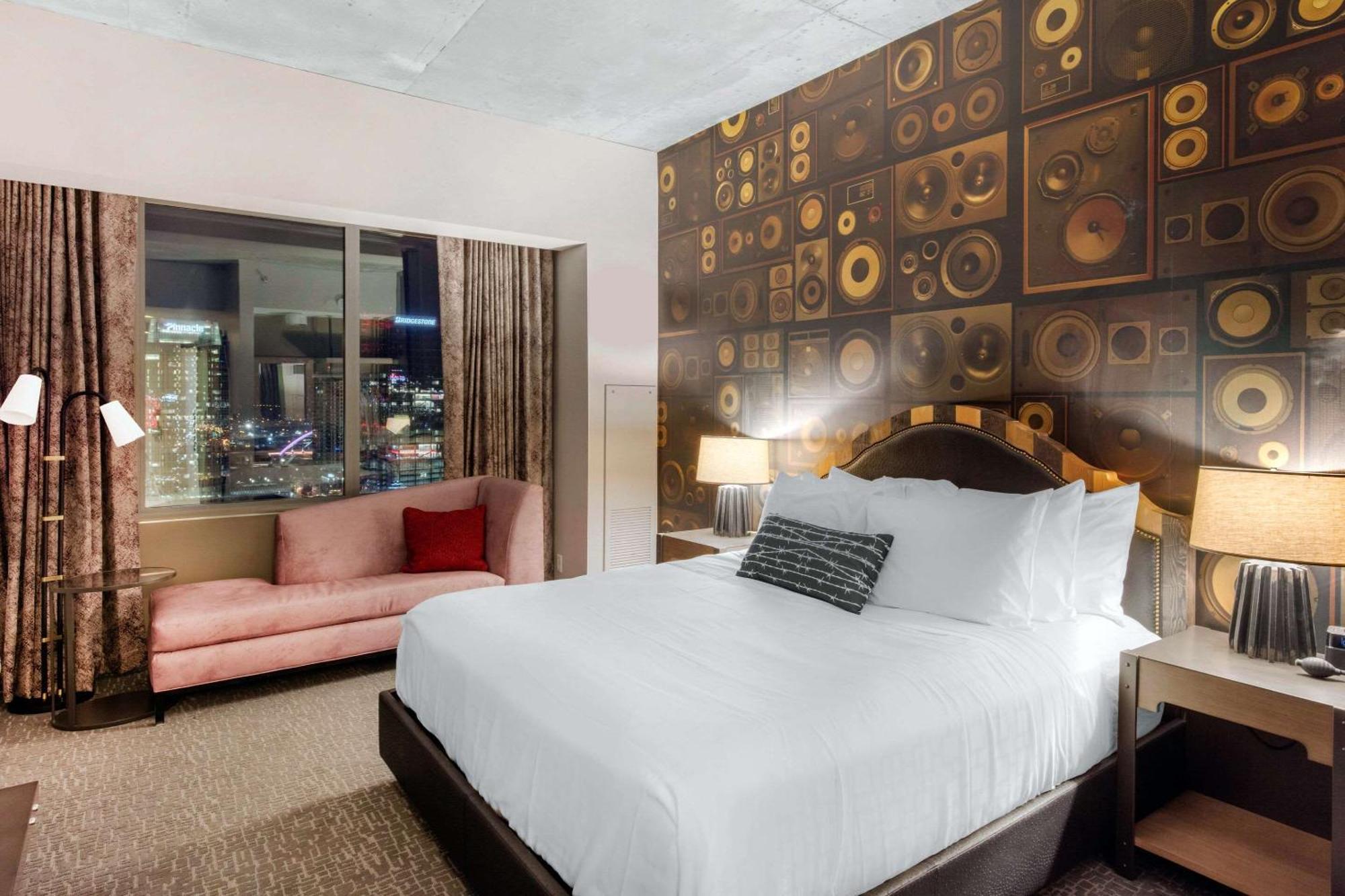 Hotel Cambria Downtown 4*
