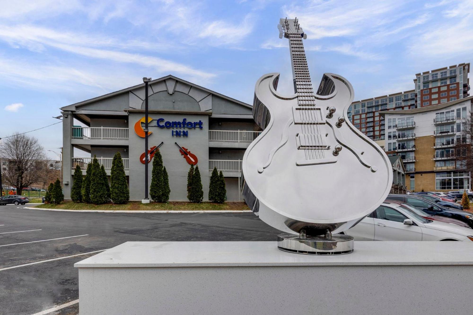 Comfort Downtown - Music Center Inn