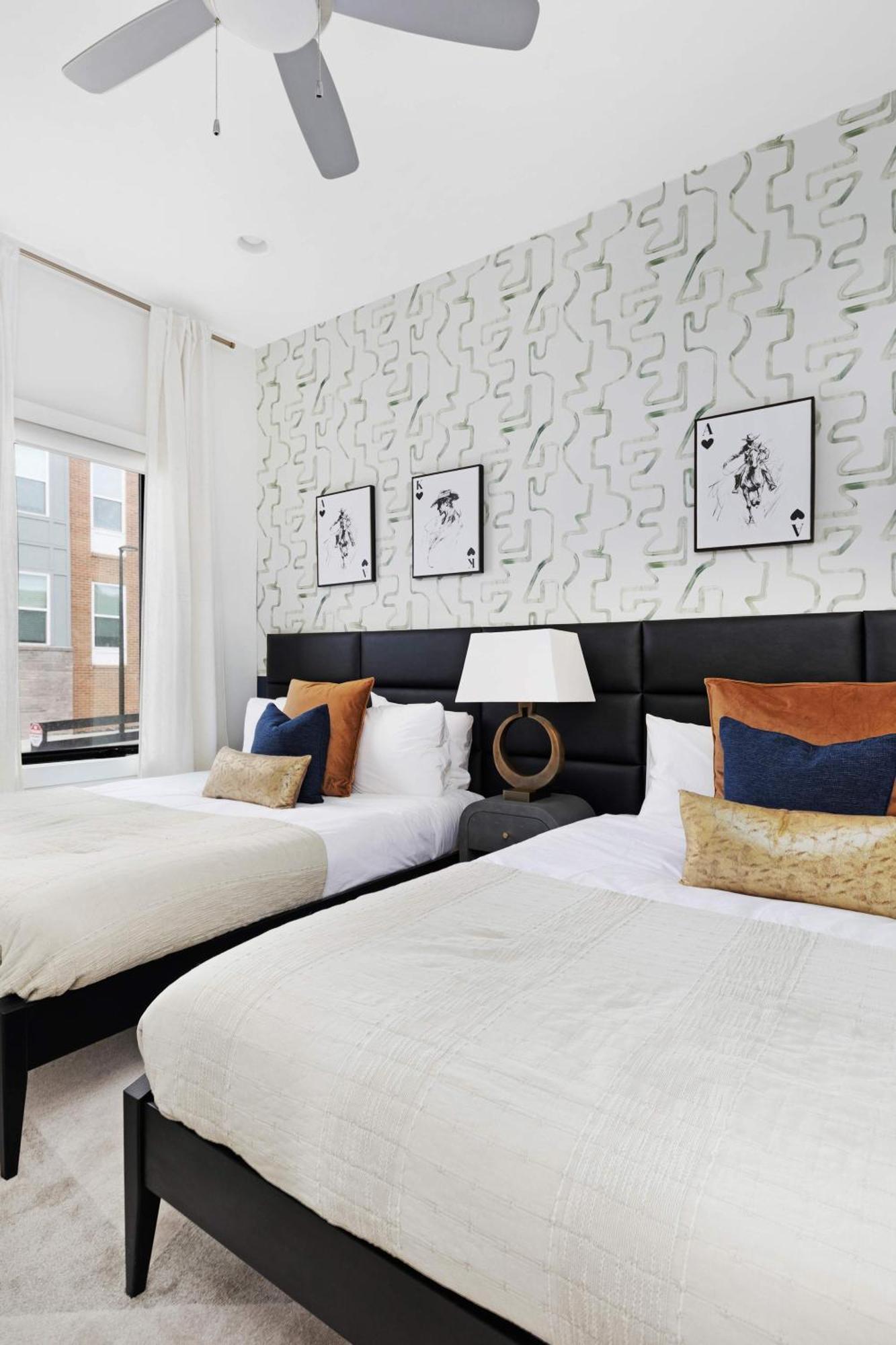 Harlow On Hawkins - Steps To Gulch Rooftop Views Holiday home *