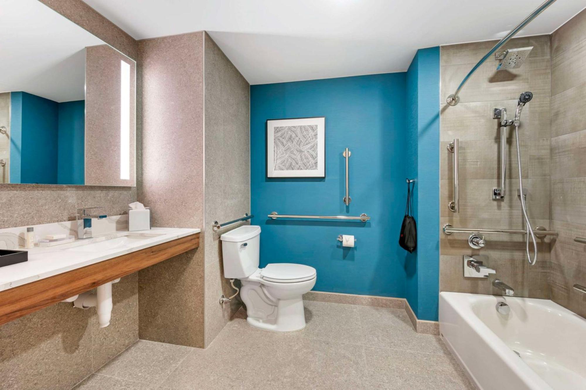 Cambria Midtown Hotel