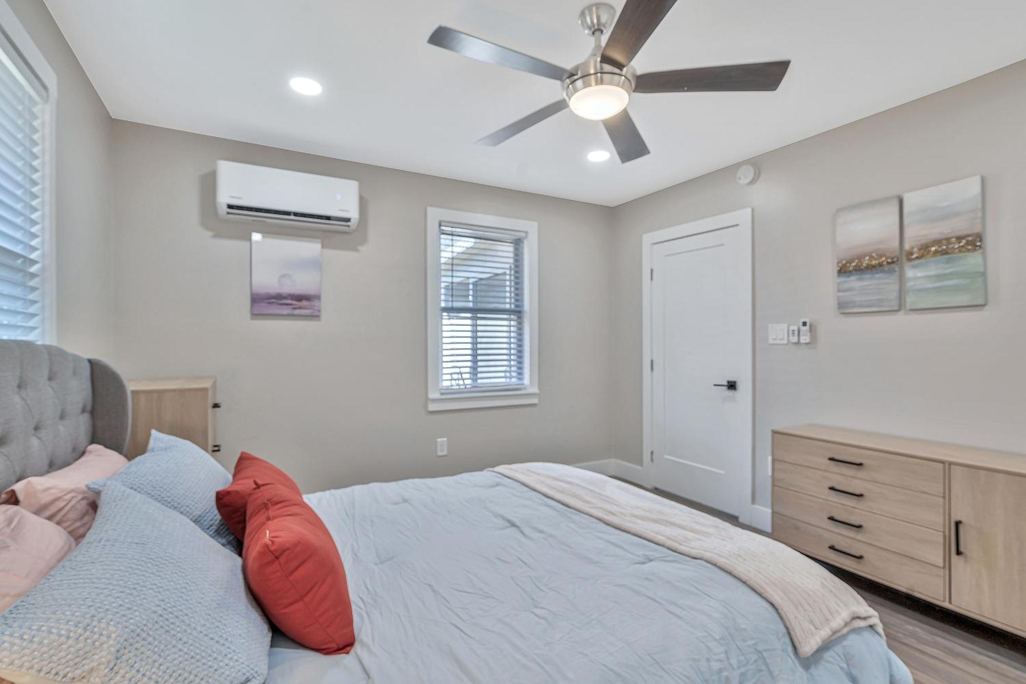 Holiday home Cute, Charming, West Nash,1 Bed 1bath , Private Fenced Yard *