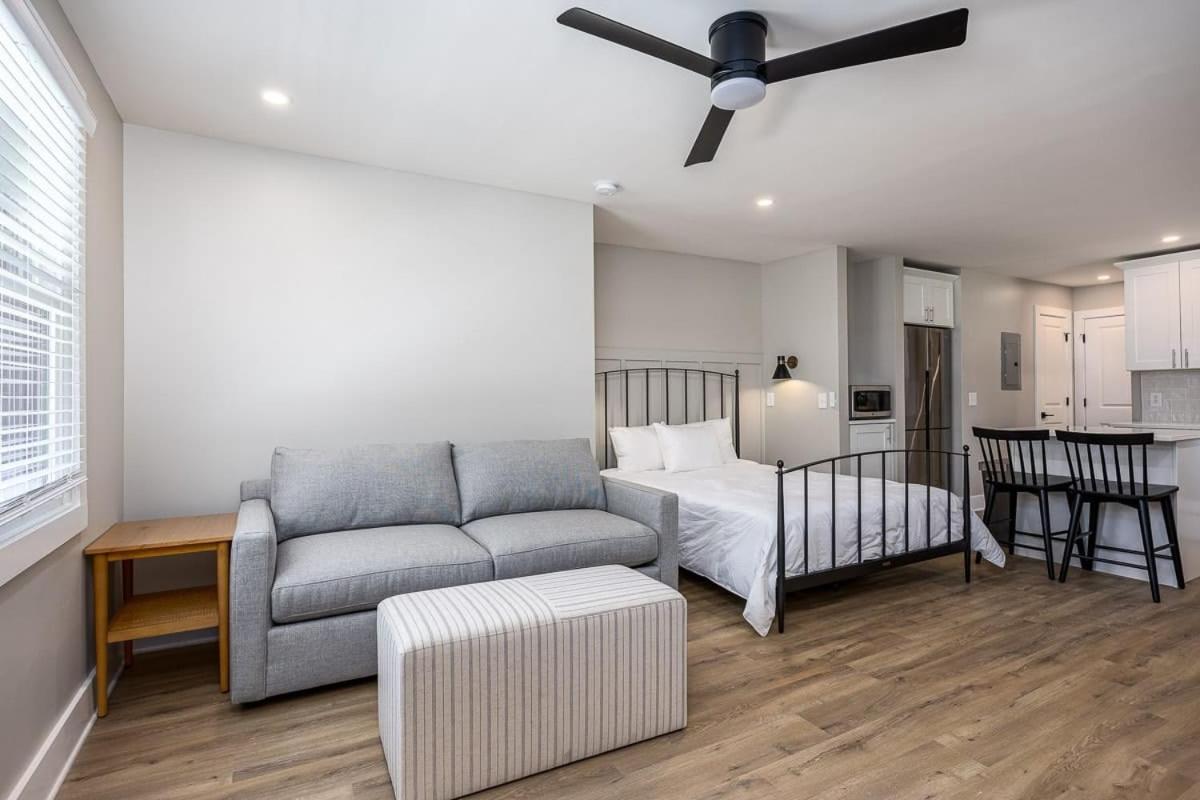 The Nomad 4 Buyout 16 Guests In Hillsboro Apartment