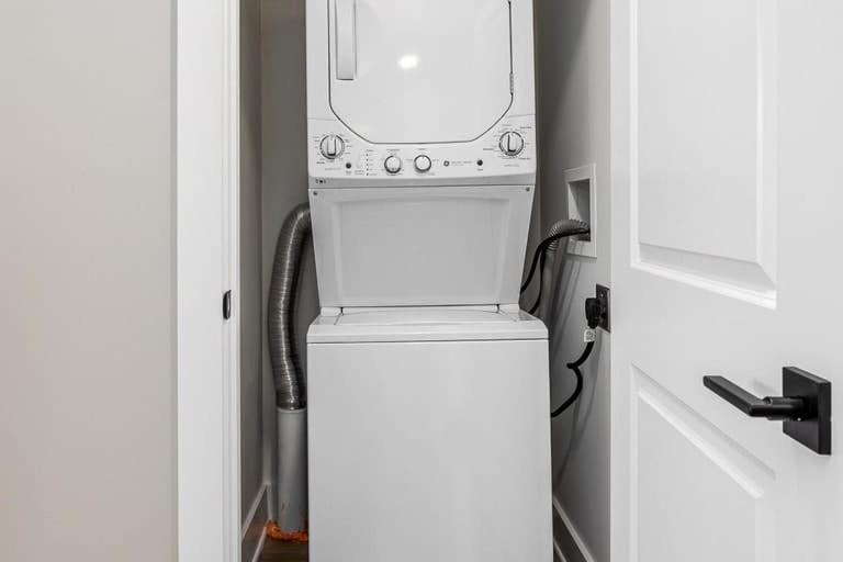 The Nomad: 4 1brs 2 24-guest Retreat Apartment Nashville