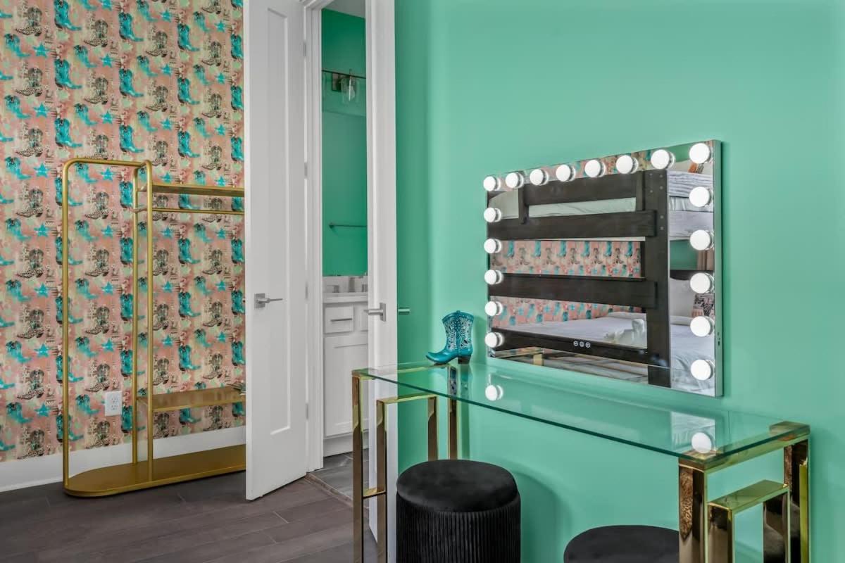 Disco Cowgirl Broadway 2miles - 8 Q Beds - Rooftop - Omg Holiday home