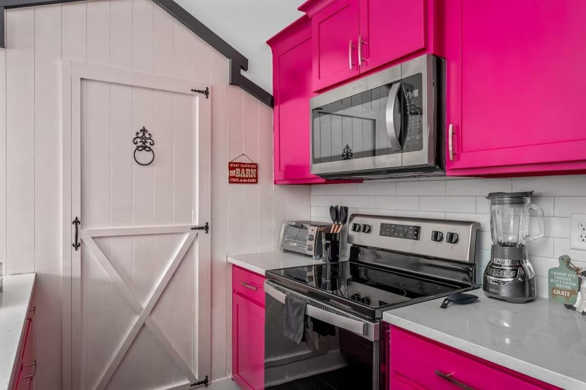 Holiday home Disco Cowgirl Broadway 2miles - 8 Q Beds - Rooftop - Omg *
