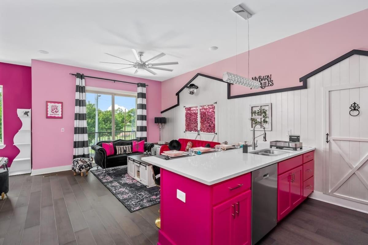 Disco Cowgirl Broadway 2miles - 8 Q Beds - Rooftop - Omg Holiday home Nashville