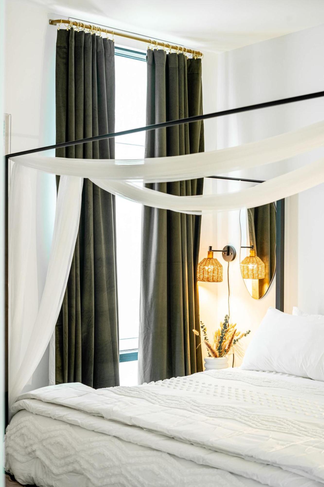 Apartment 2-bed 2-bath Luxury Retreat