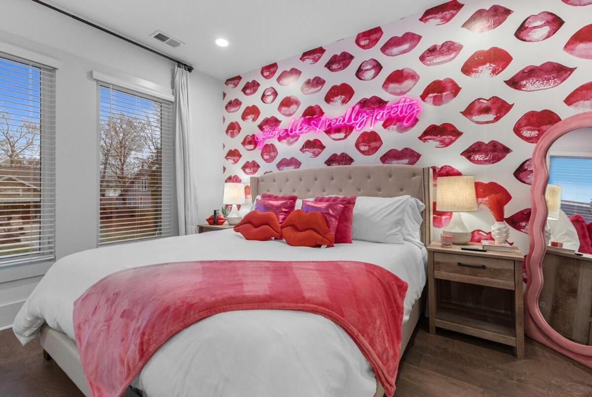 Holiday home 14 Bed Luxe Retreat With Game & Perfect For Large Groups! *