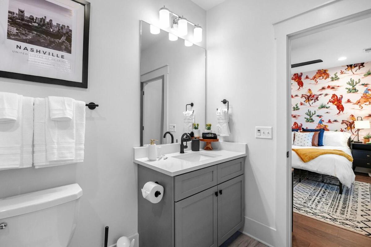 14 Bed Luxe Retreat With Game & Perfect For Large Groups! *