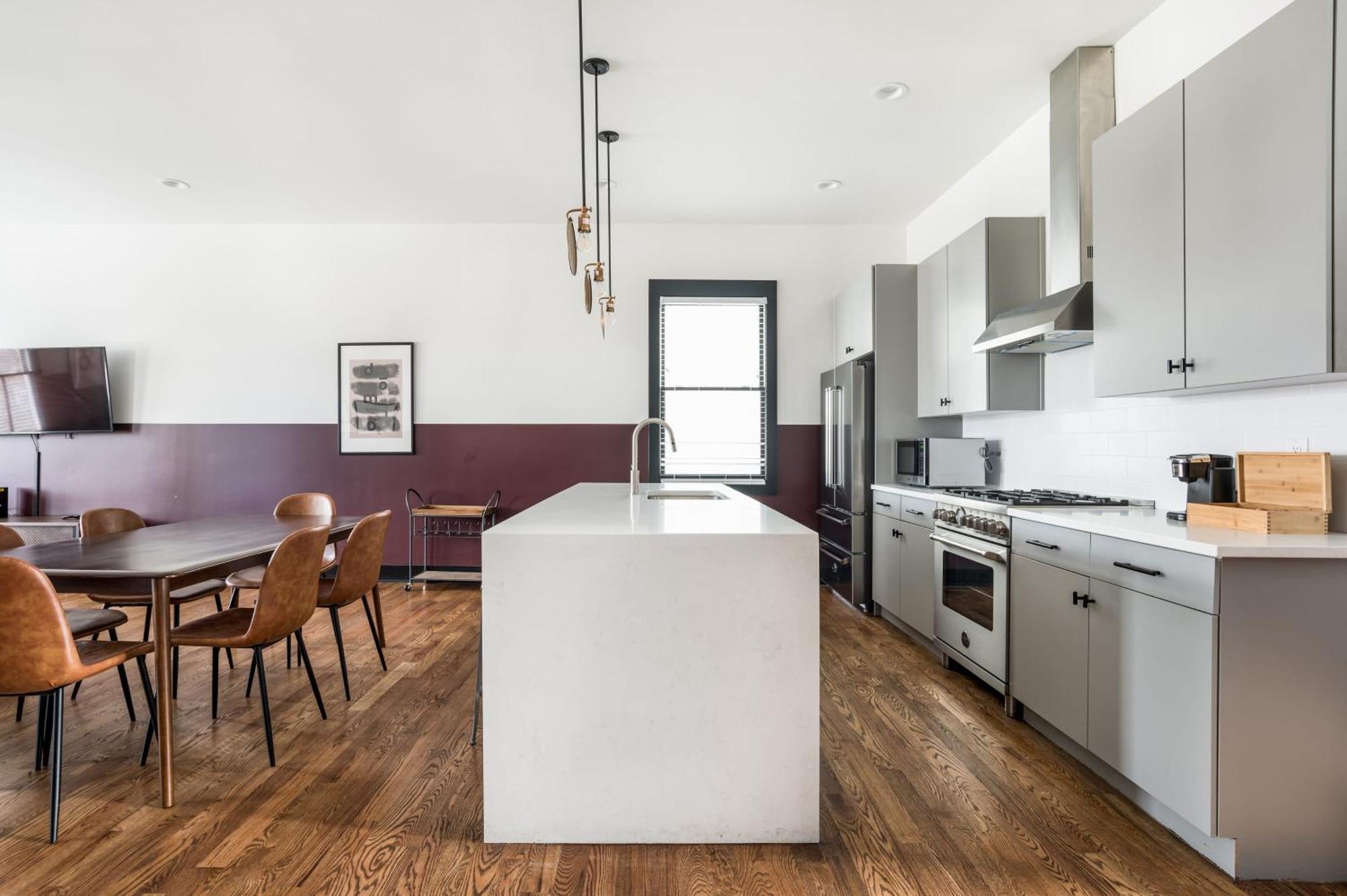 Linda Emmylou Patsy By Avantstay 3 Unit Buyout W 11br In Heart Of Apartment Nashville
