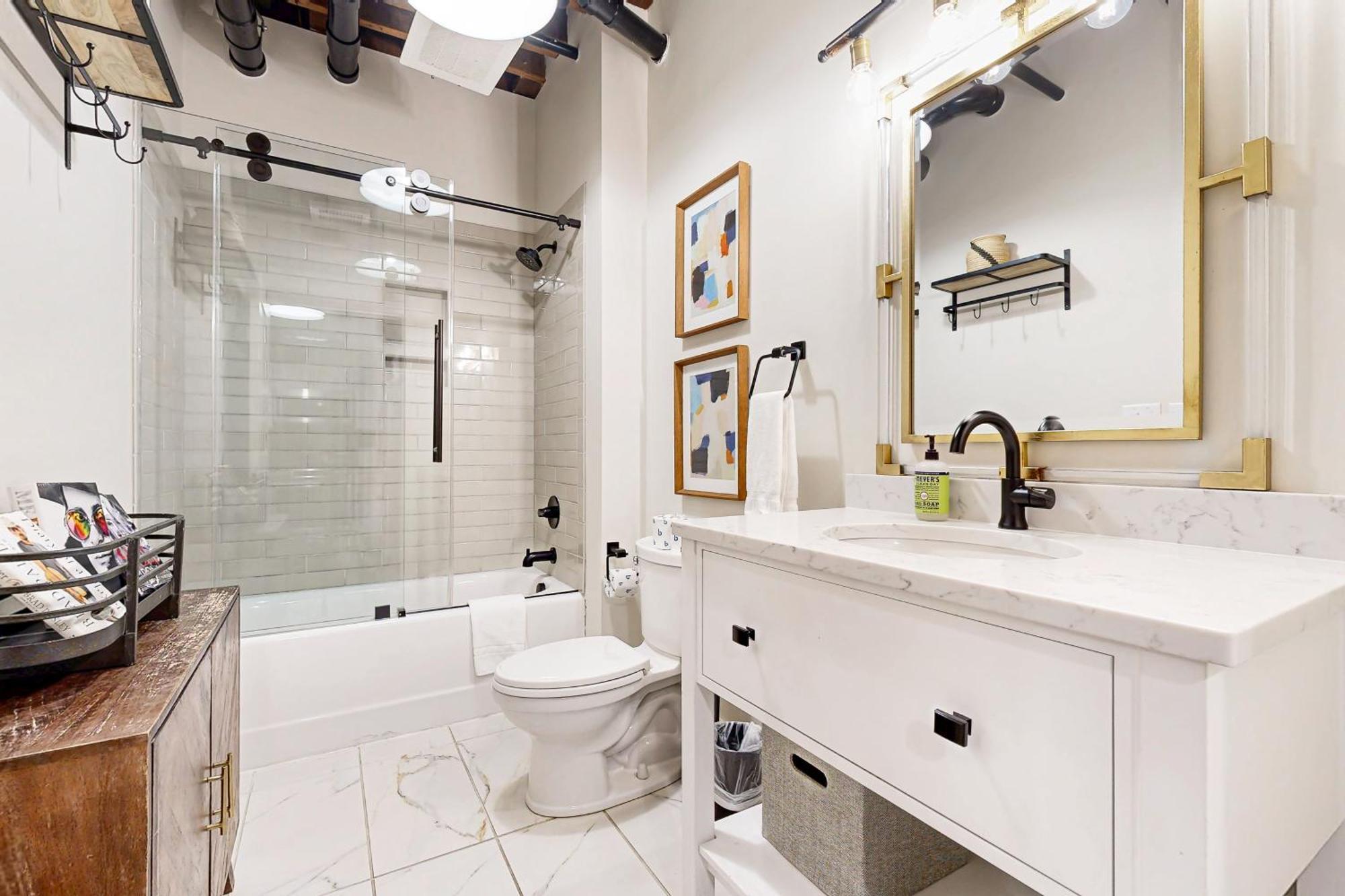 Apartment Access Pass #104 Nashville