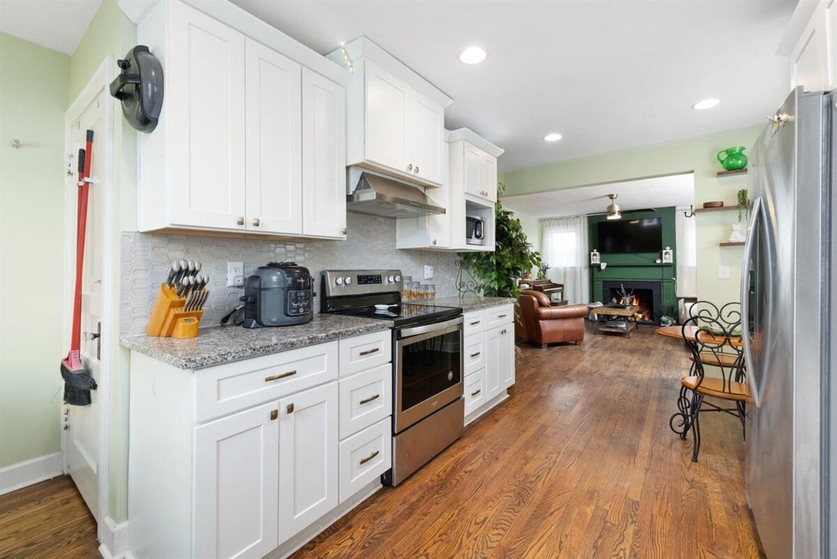 The Woods Cozy 3br Near Downtown