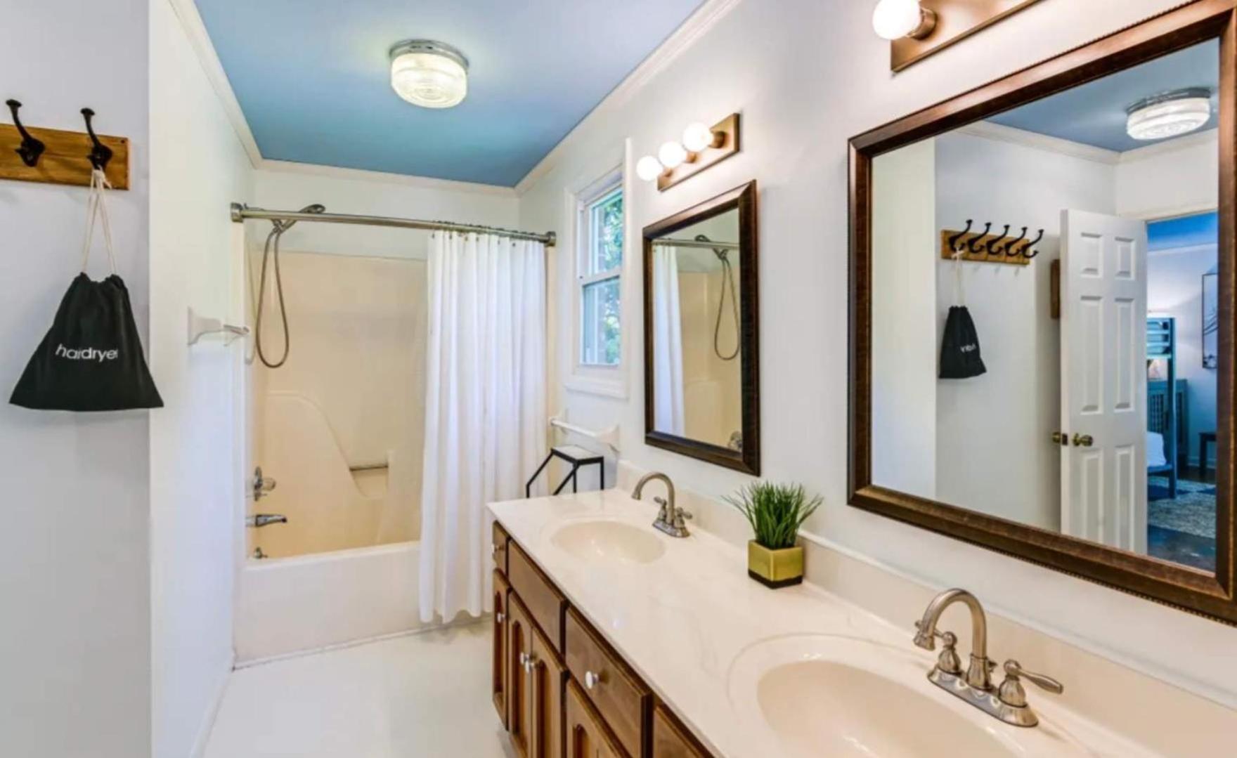 Charming Country Retreat - Birdwatcher Paradise Near