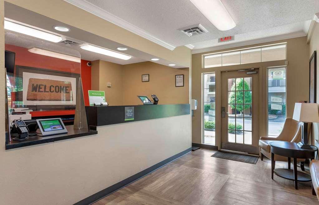 Hotel Extended America - - Airport - Music