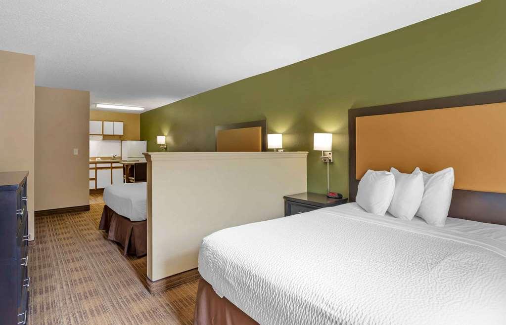 Extended America - - Airport - Music 2*