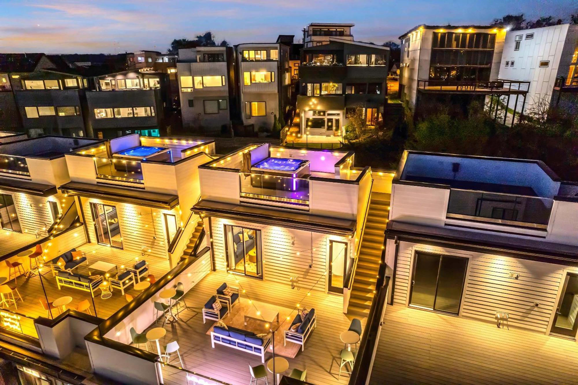 Taylor Swift Inspired Hot Tub Rooftop Deck Views Nashville