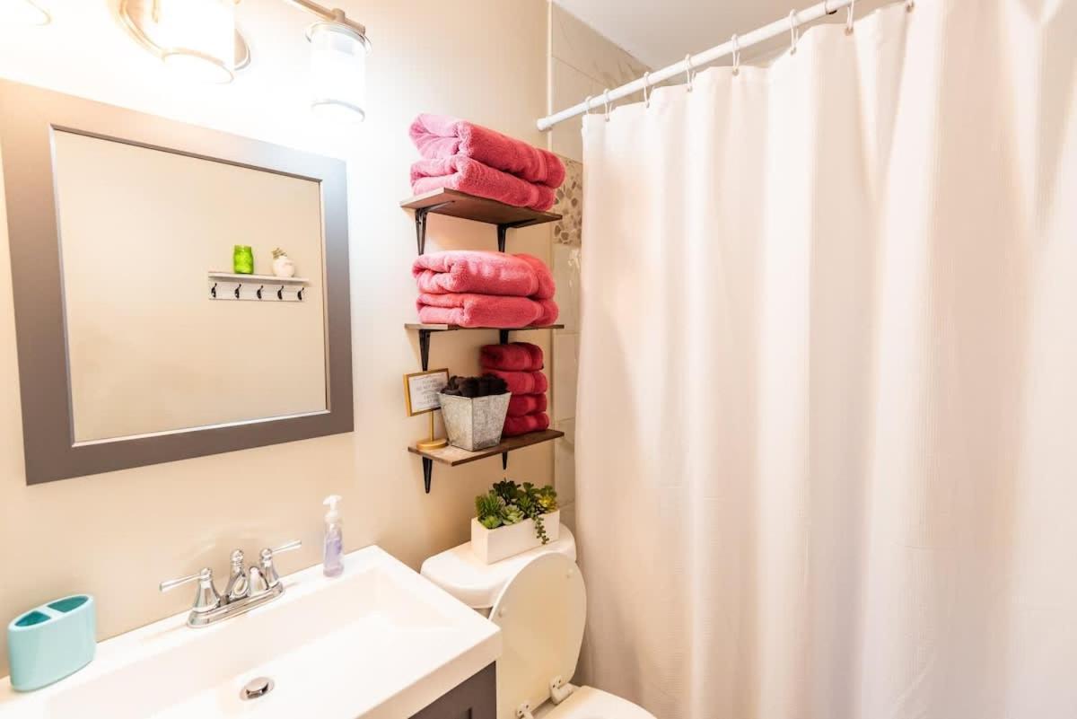 7 Min Drive To Broadway- Walkable Neighborhood Nashville