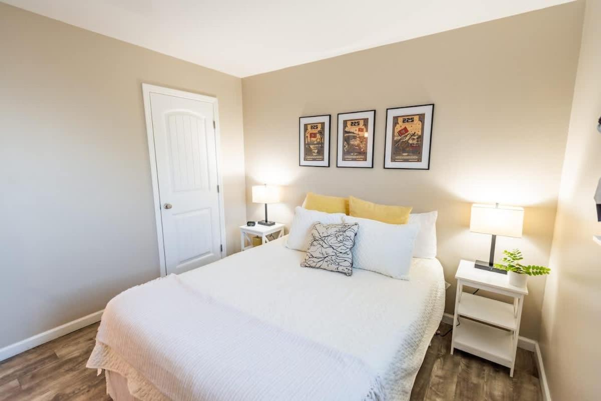 7 Min Drive To Broadway- Walkable Neighborhood Holiday home Nashville