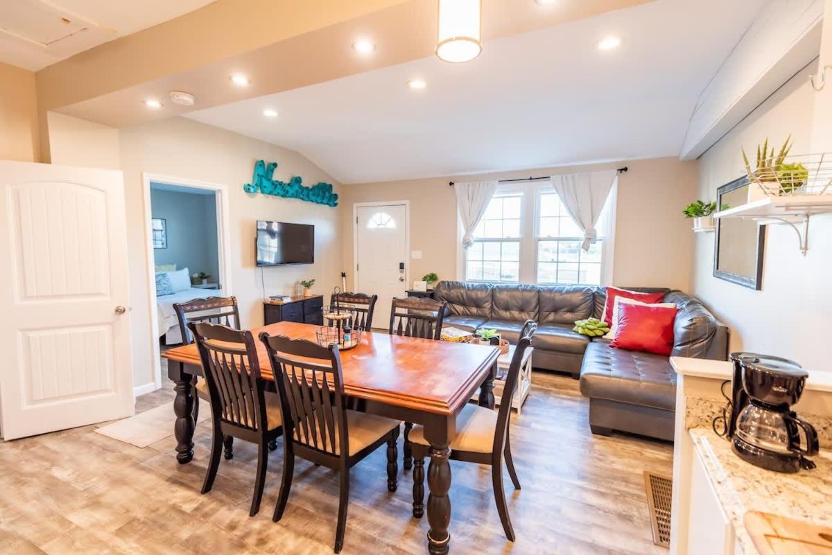 7 Min Drive To Broadway- Walkable Neighborhood Holiday home Nashville