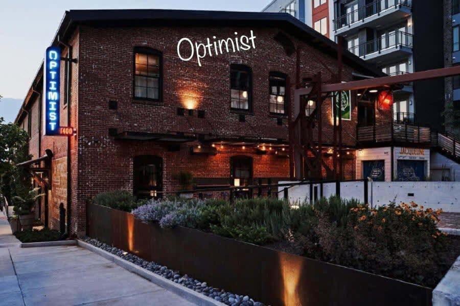 Sleeps 6-full Kitchen-4 Beds-big Couch-officespace * Nashville