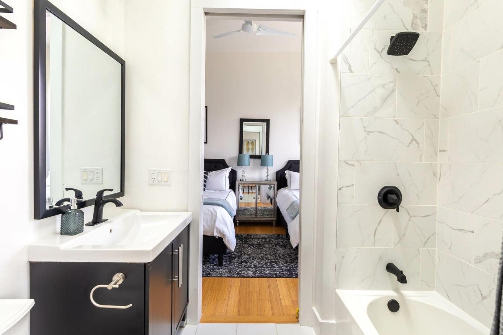 A Spacious With Amazing Views And Elevated Outdoor Spaces Nashville