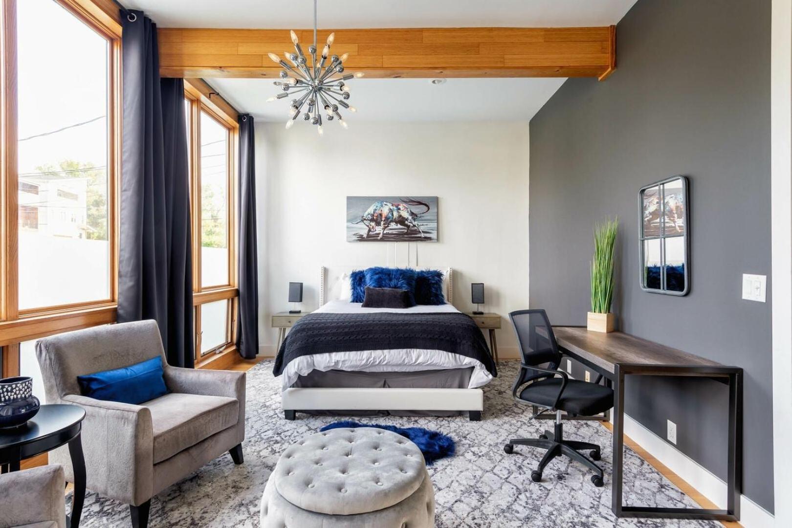 A Spacious With Amazing Views And Elevated Outdoor Spaces Nashville