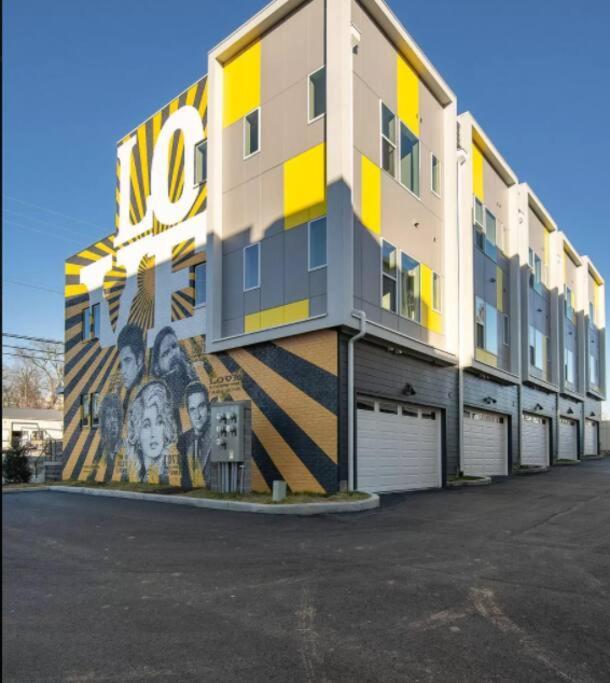 House Of Many Records - Brand New Spacious Luxury Nashville