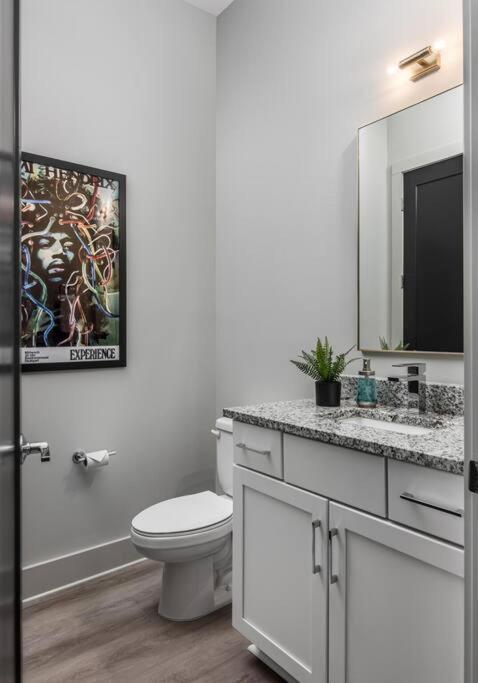 House Of Many Records - Brand New Spacious Luxury Holiday home Nashville