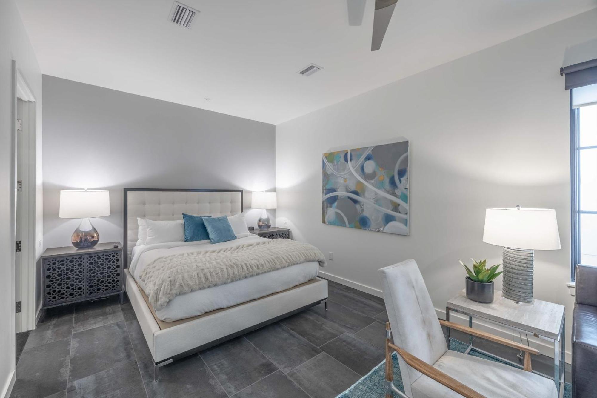 121 Floor 3 Buyout By Avantstay Entire Third Floor Buyout Of 121 Sleeps 18 Nashville