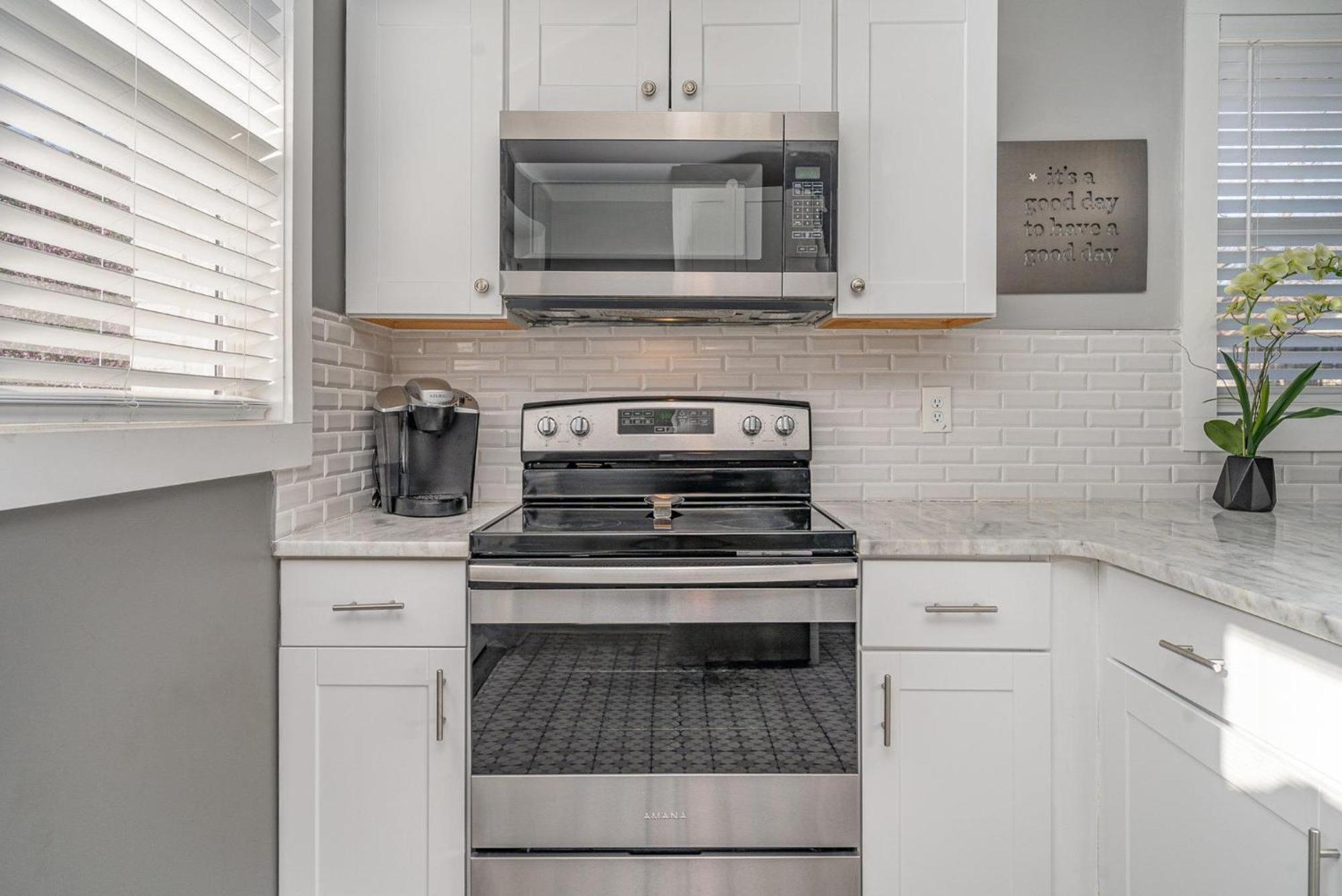 Hidden Pearl-3 Units-private Patios-near Broadway *