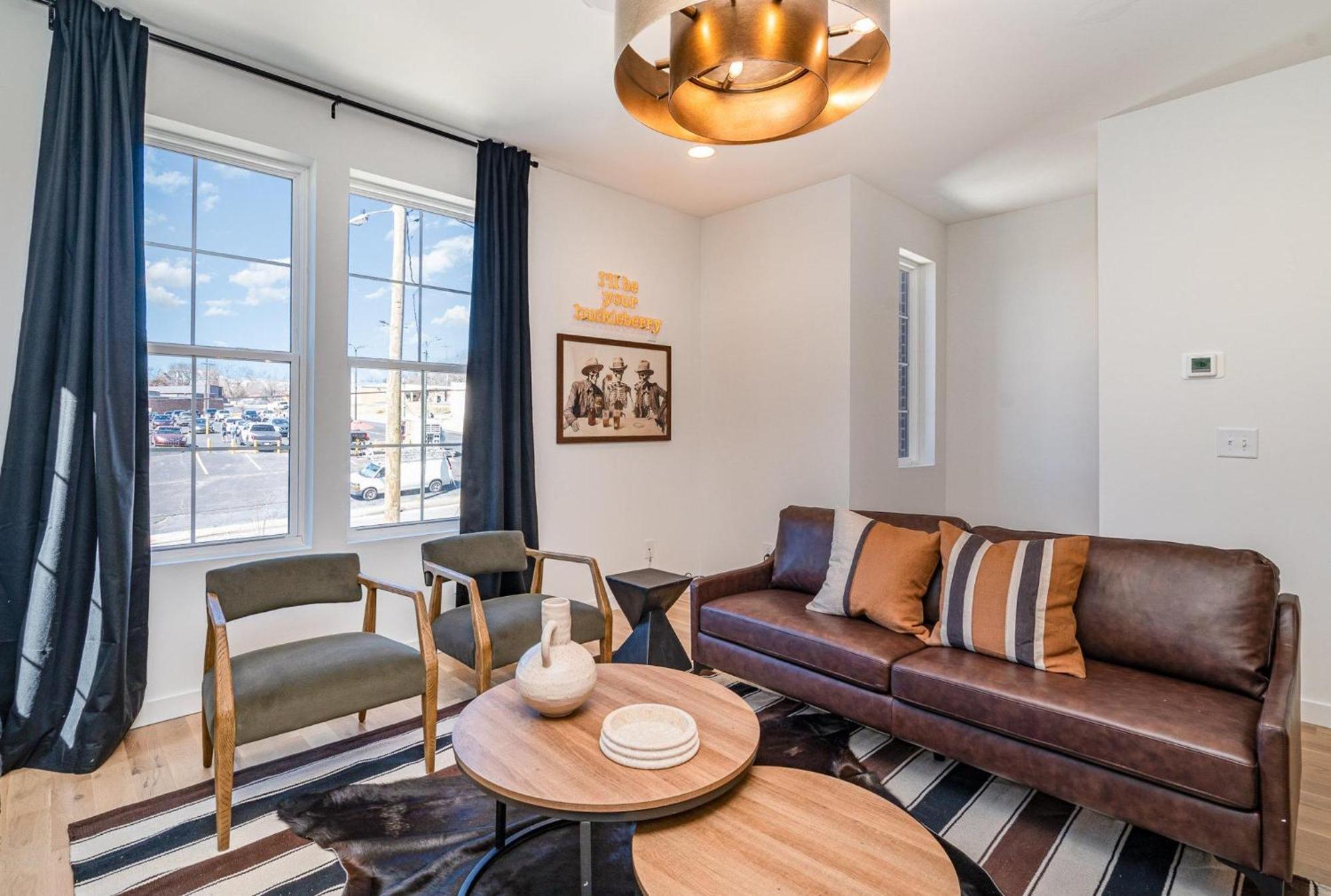 Cadence - Rooftop Decks - Skyline Views - Hot Tub *