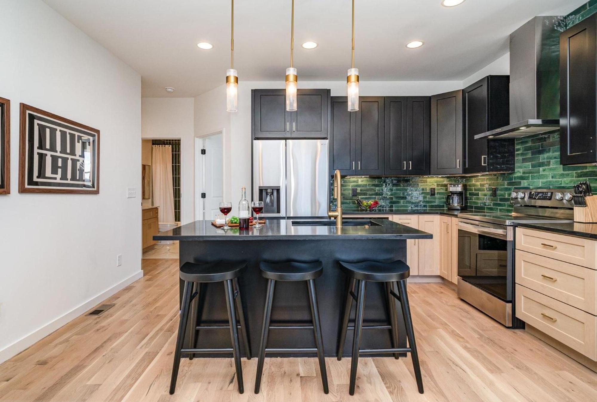 Cadence - Rooftop Decks - Skyline Views - Hot Tub Holiday home Nashville