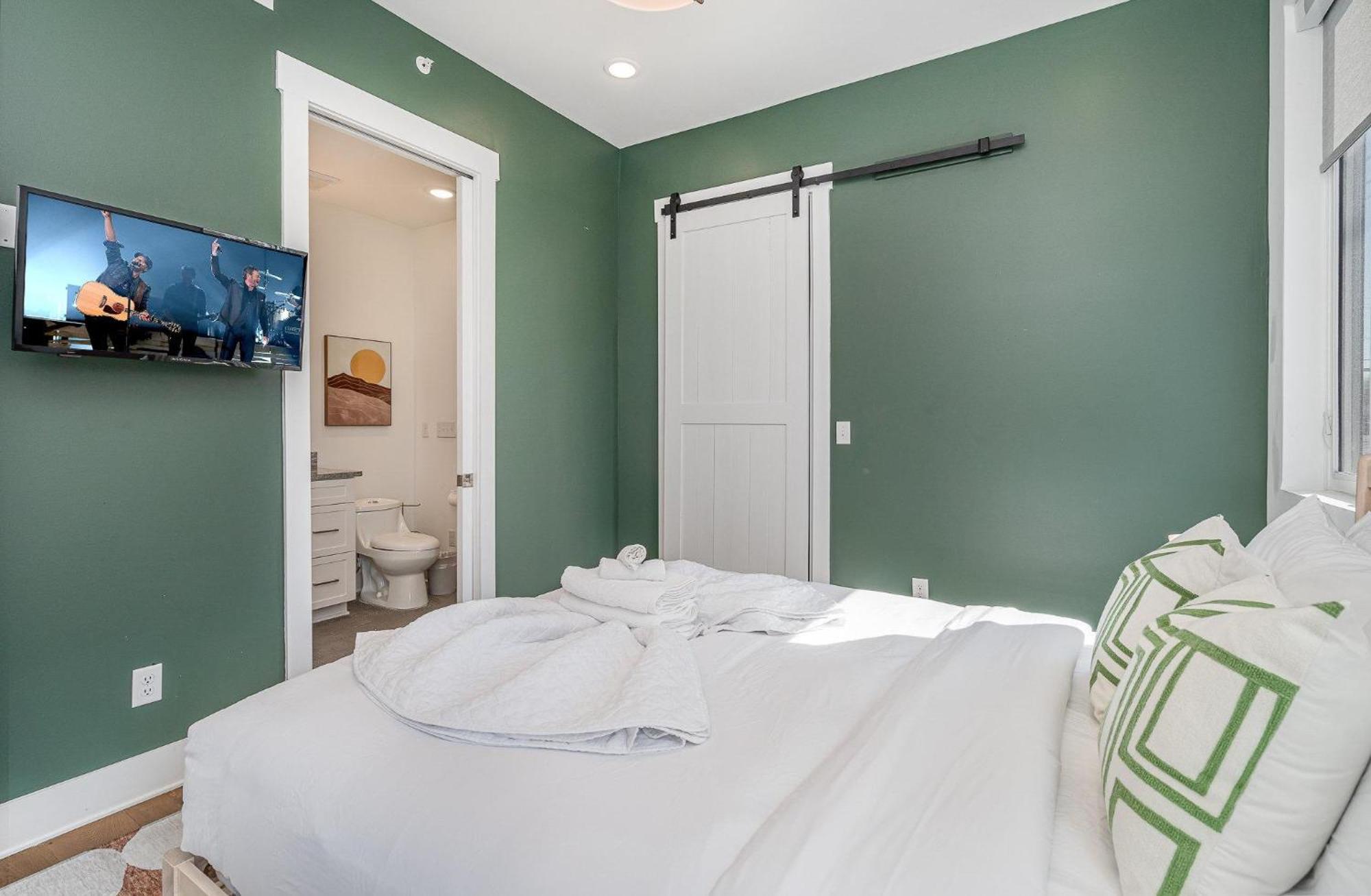 Gallatin Retreat-private Balcony-in East * Nashville