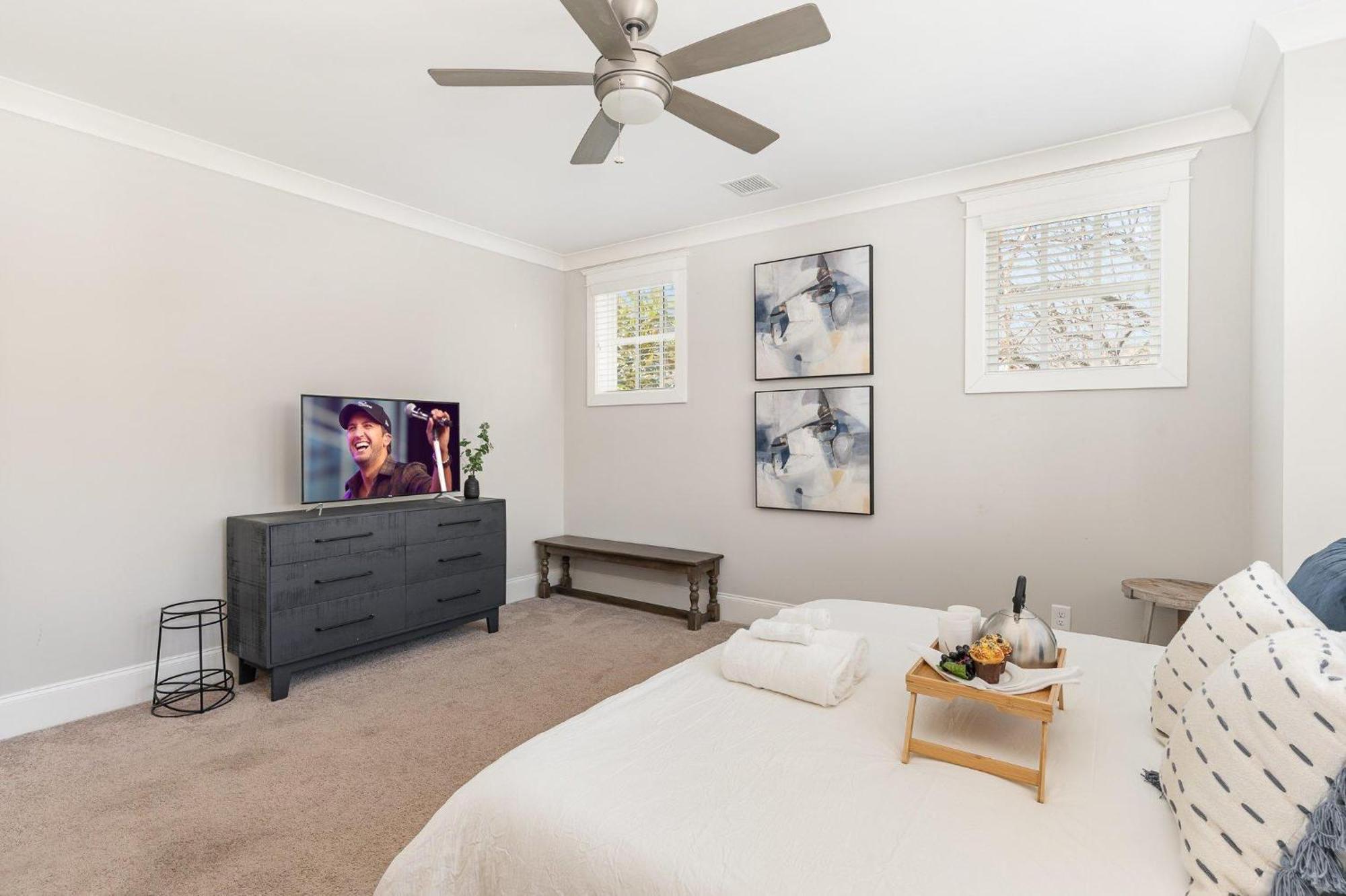 Ivory - Private Porch - Walk To Centennial Park * Nashville