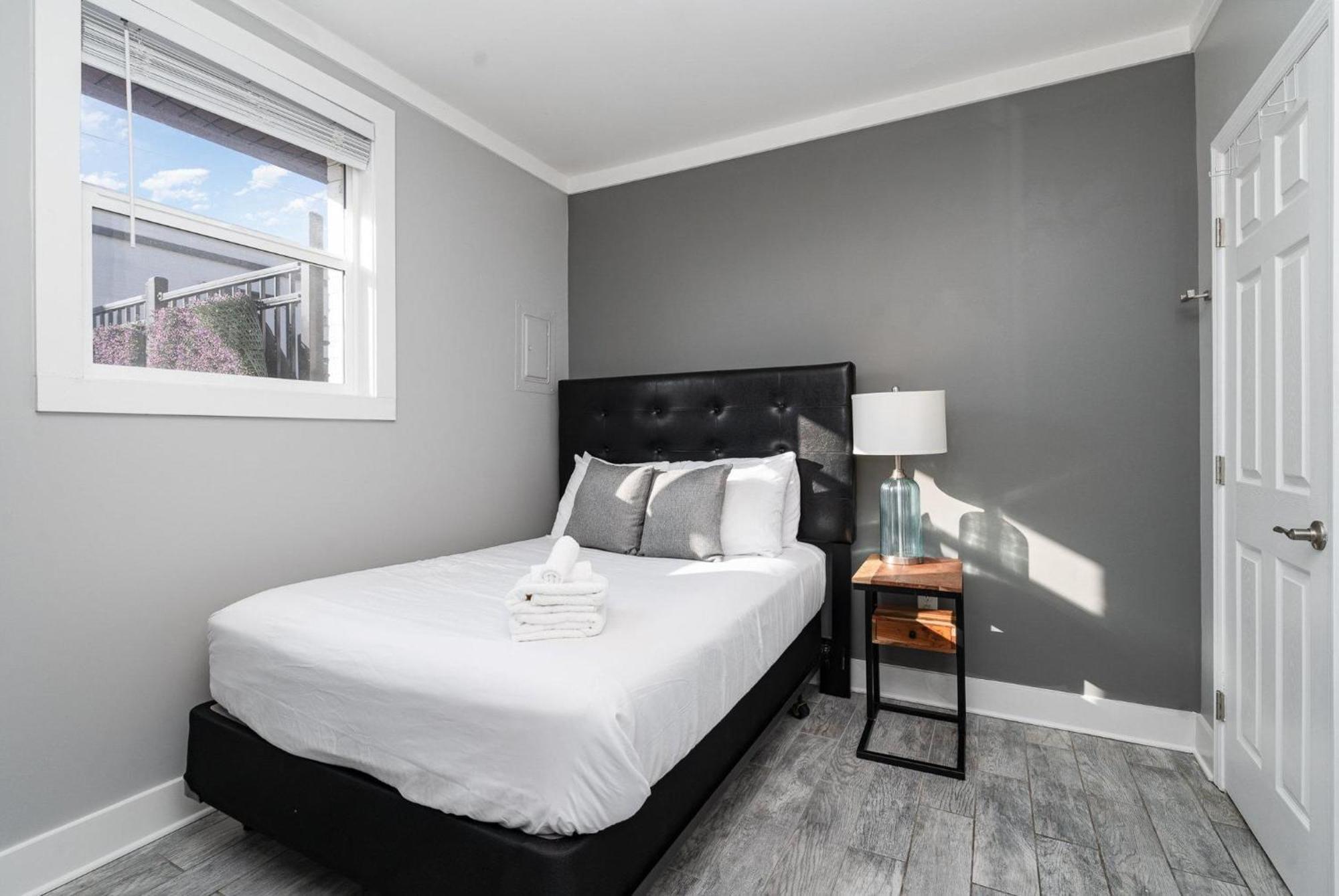 Opulent Pearl - Private Patio - Mins To Broadway Holiday home *
