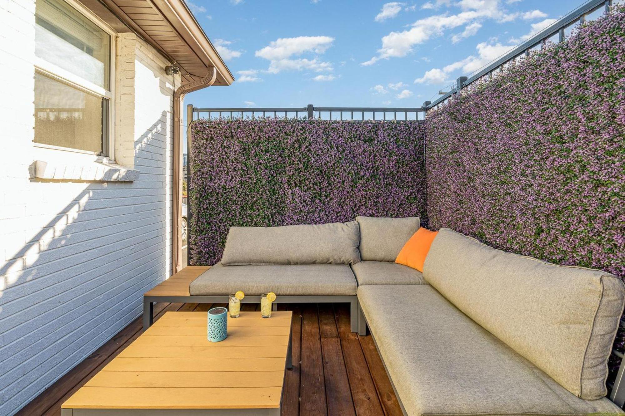 Opulent Pearl - Private Patio - Mins To Broadway Holiday home Nashville