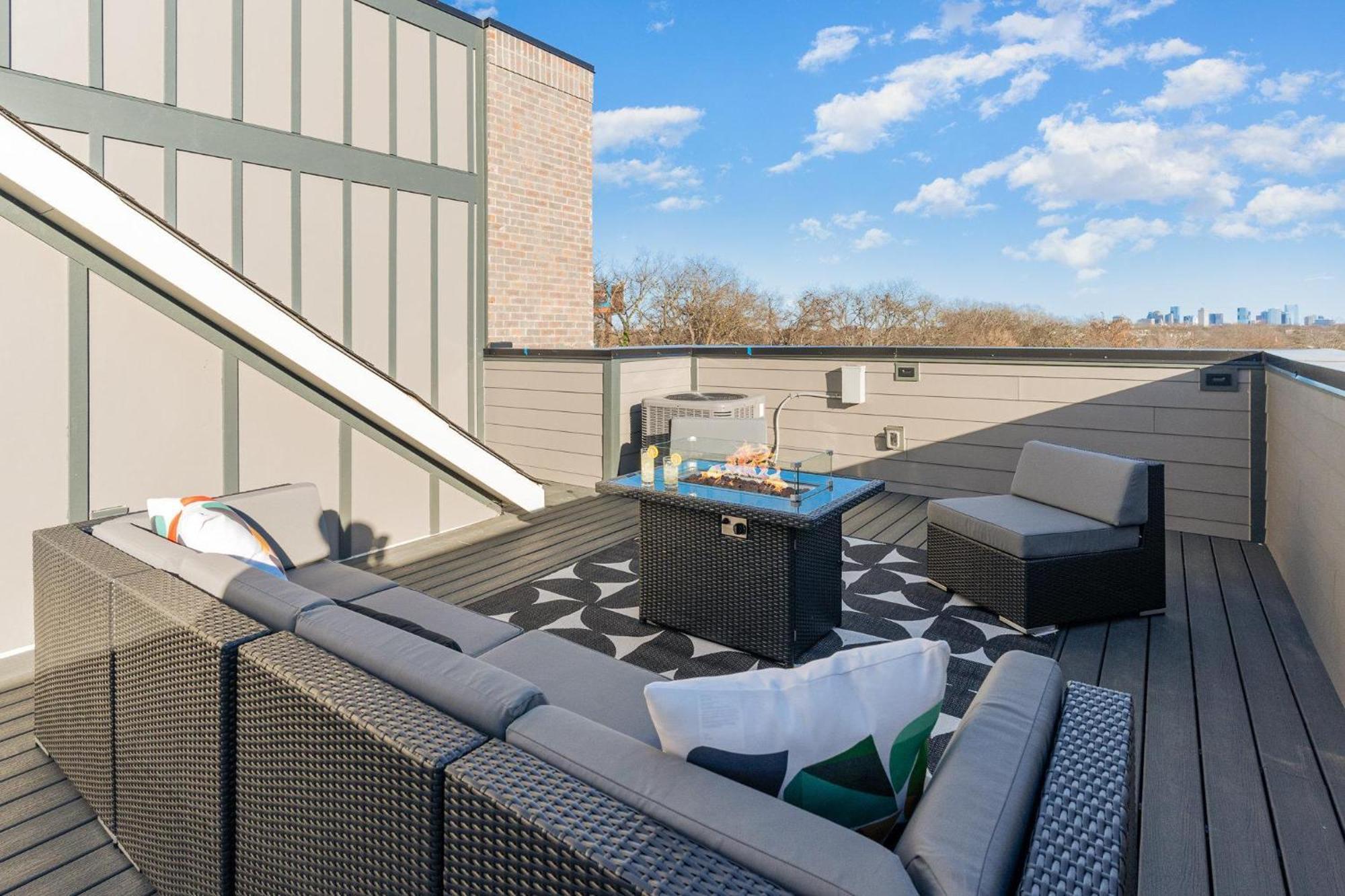 Encore Echo-2 Units-mins To Ted Rhodes Golf Club