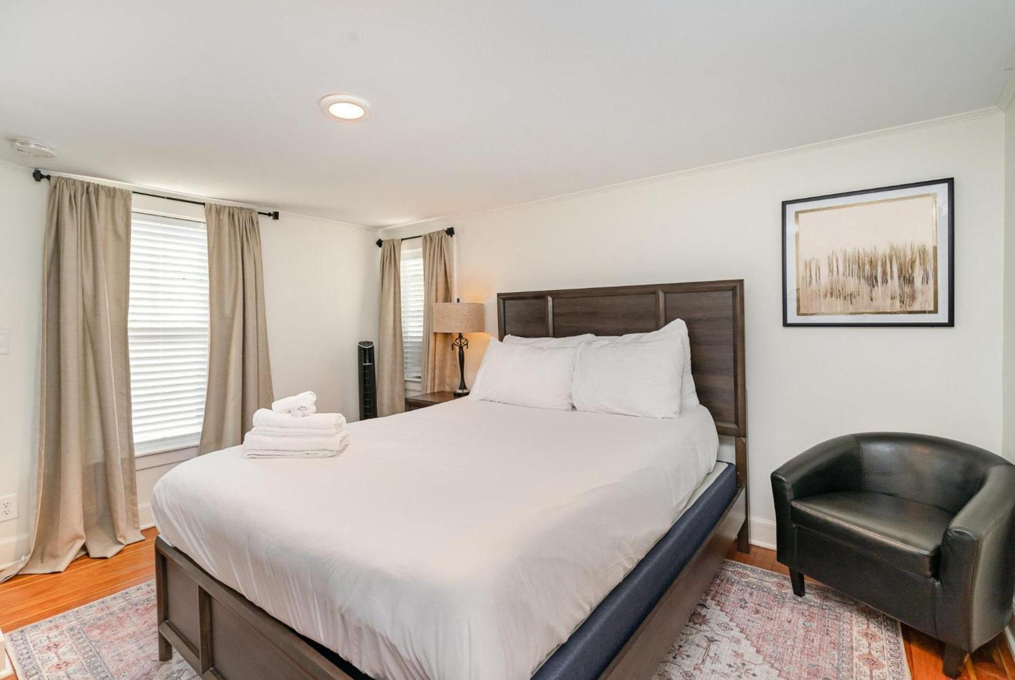 Blue Pearl - Private Backyard - Mins To Broadway