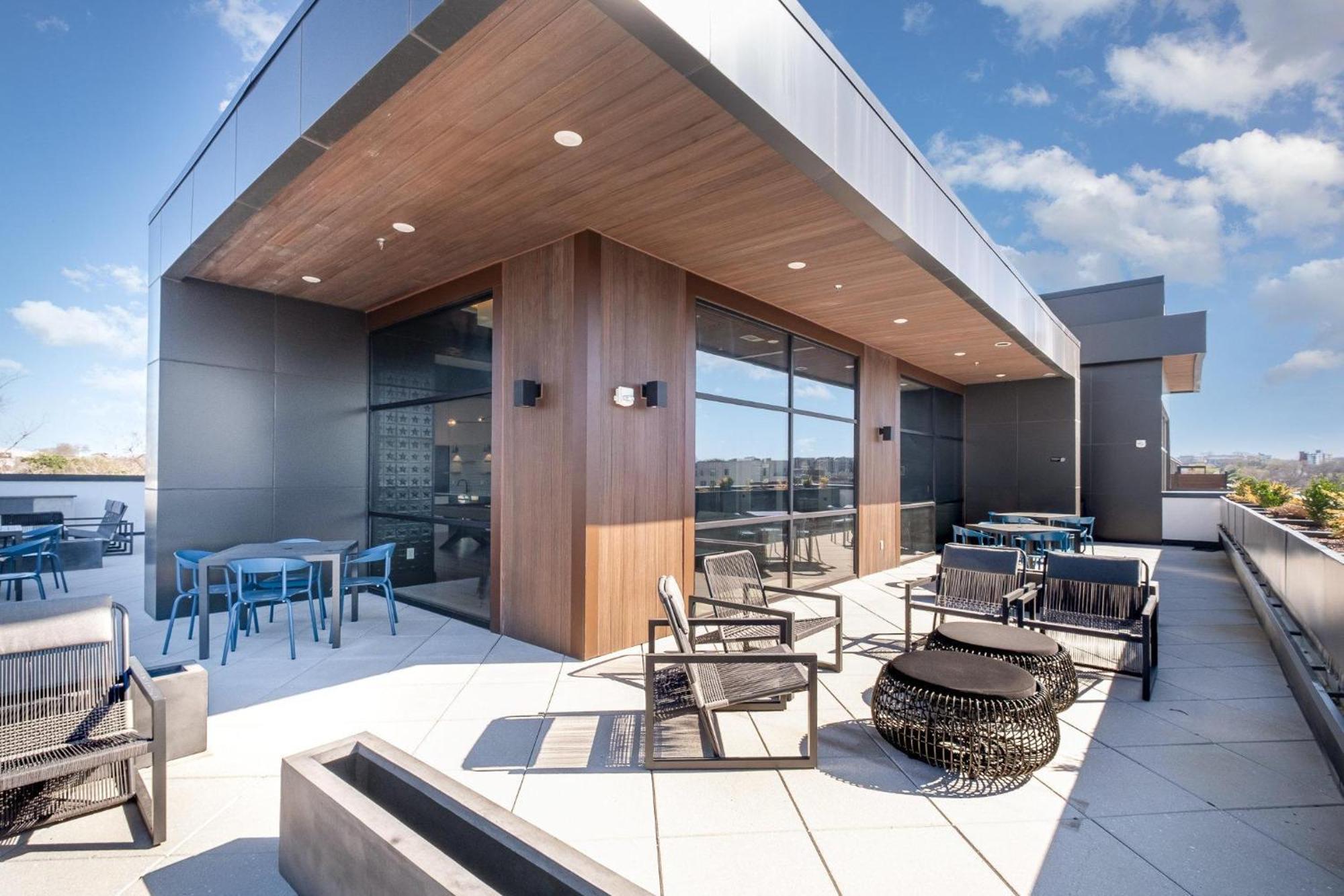 Treble Maker -rooftop Lounge - Pool - In Music Row * Nashville